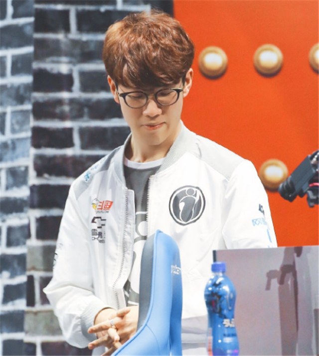 行为生态学：解析“损失厌恶”在不同文化背景赌徒身上的差异化表现。（从行为生态学视角解读不同文化背景赌徒的损失厌恶差异）